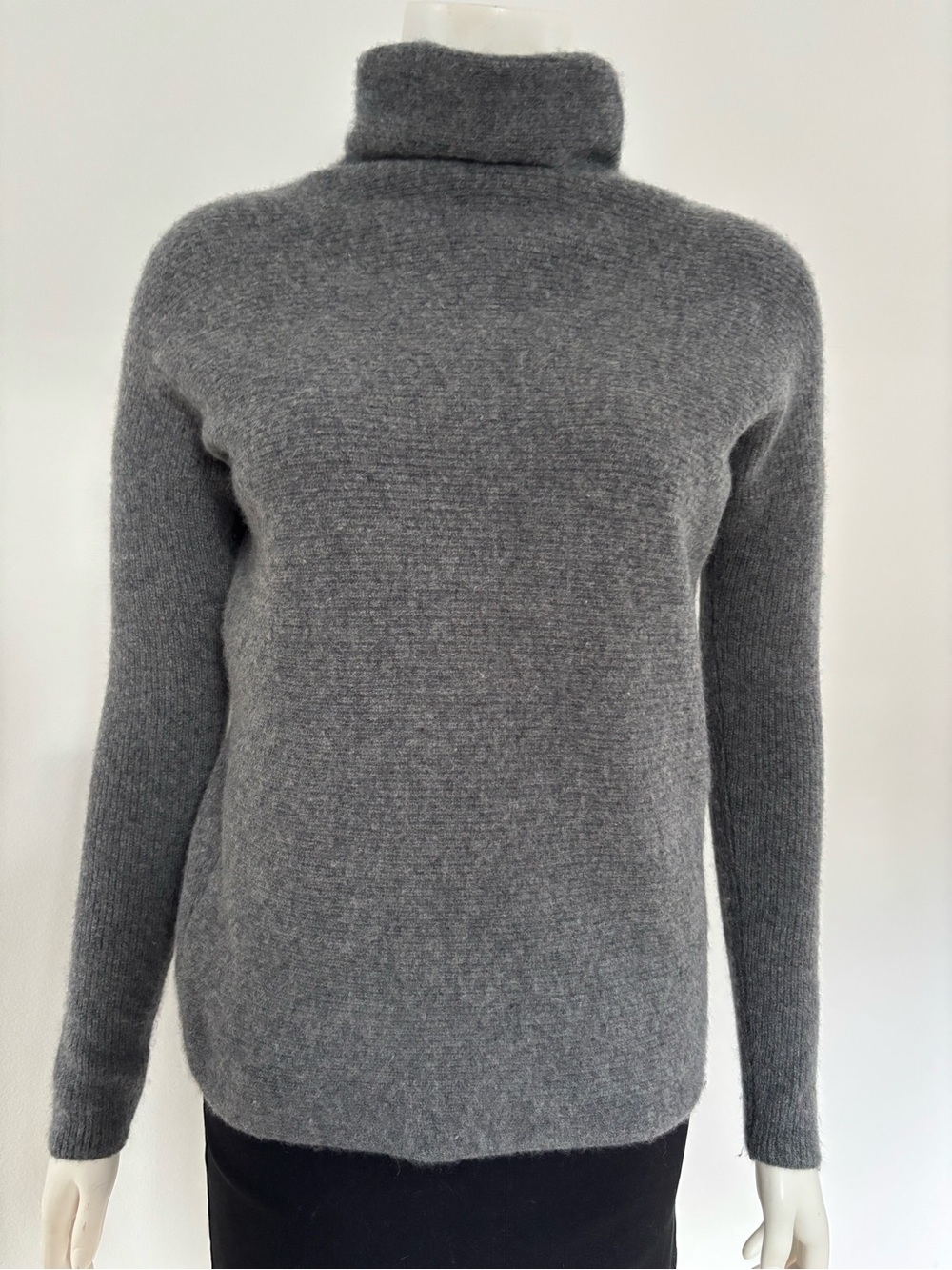 Nordstrom 100% Cashmere Women's Gray Turtleneck Sweater